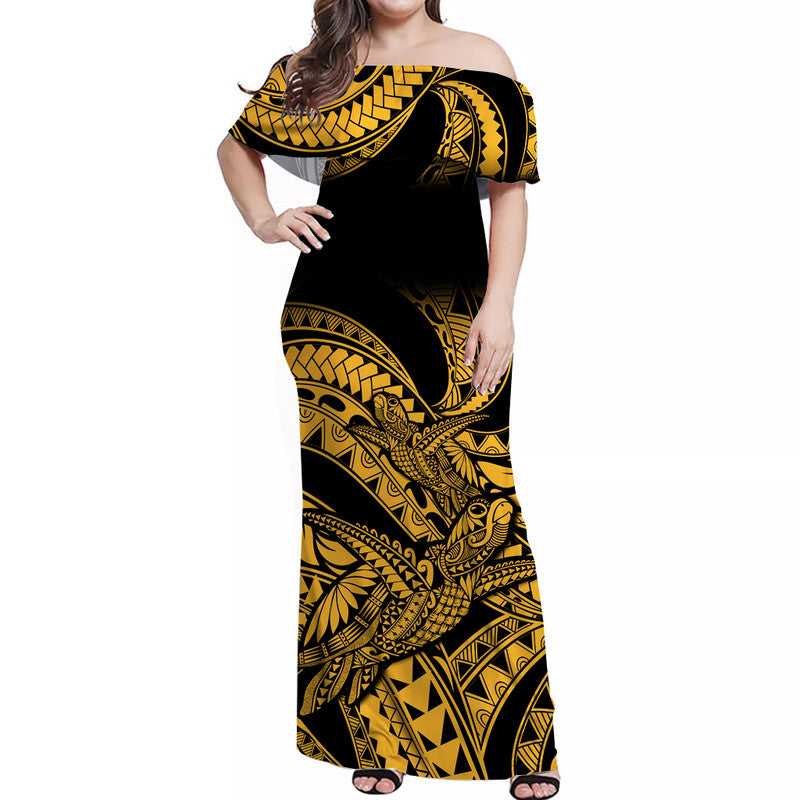 Off-shoulder long dress with black and gold tribal print, short sleeves