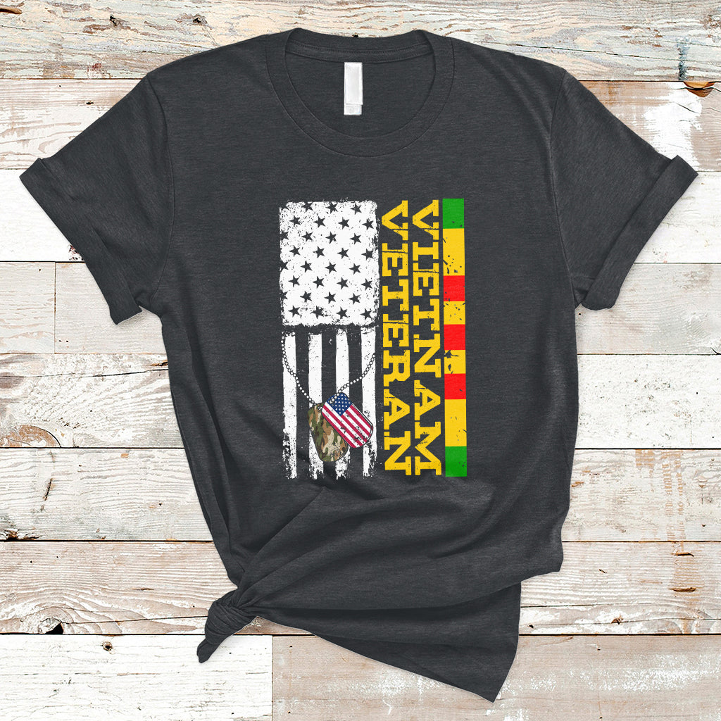 proud-vietnam-veterans-honor-patriotic-soldier-american-flag-t-shirt