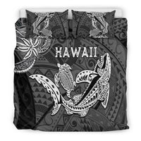 Black bedding set with Hawaii lettering and ornate shark and turtle motif