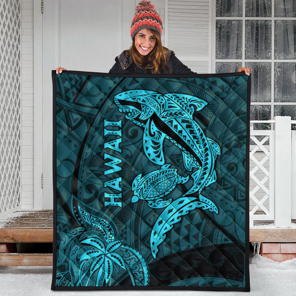 hawaii-shark-and-turtle-quilt-with-turquoise-kakau