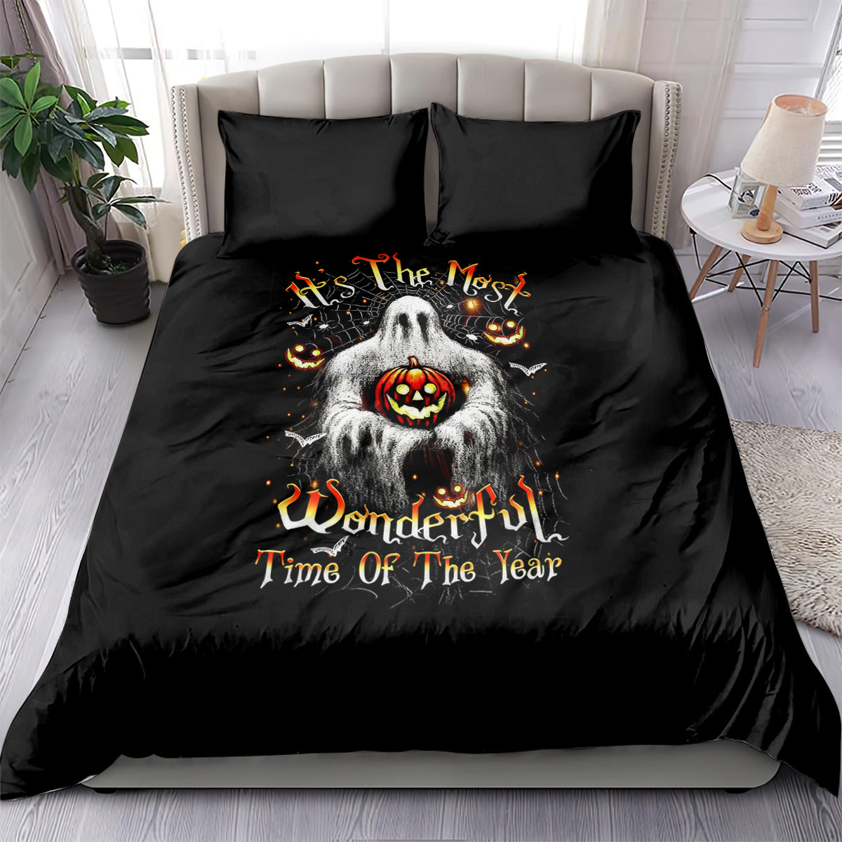 Black Halloween bedding set with ghost and jack-o'-lantern pumpkin graphic
