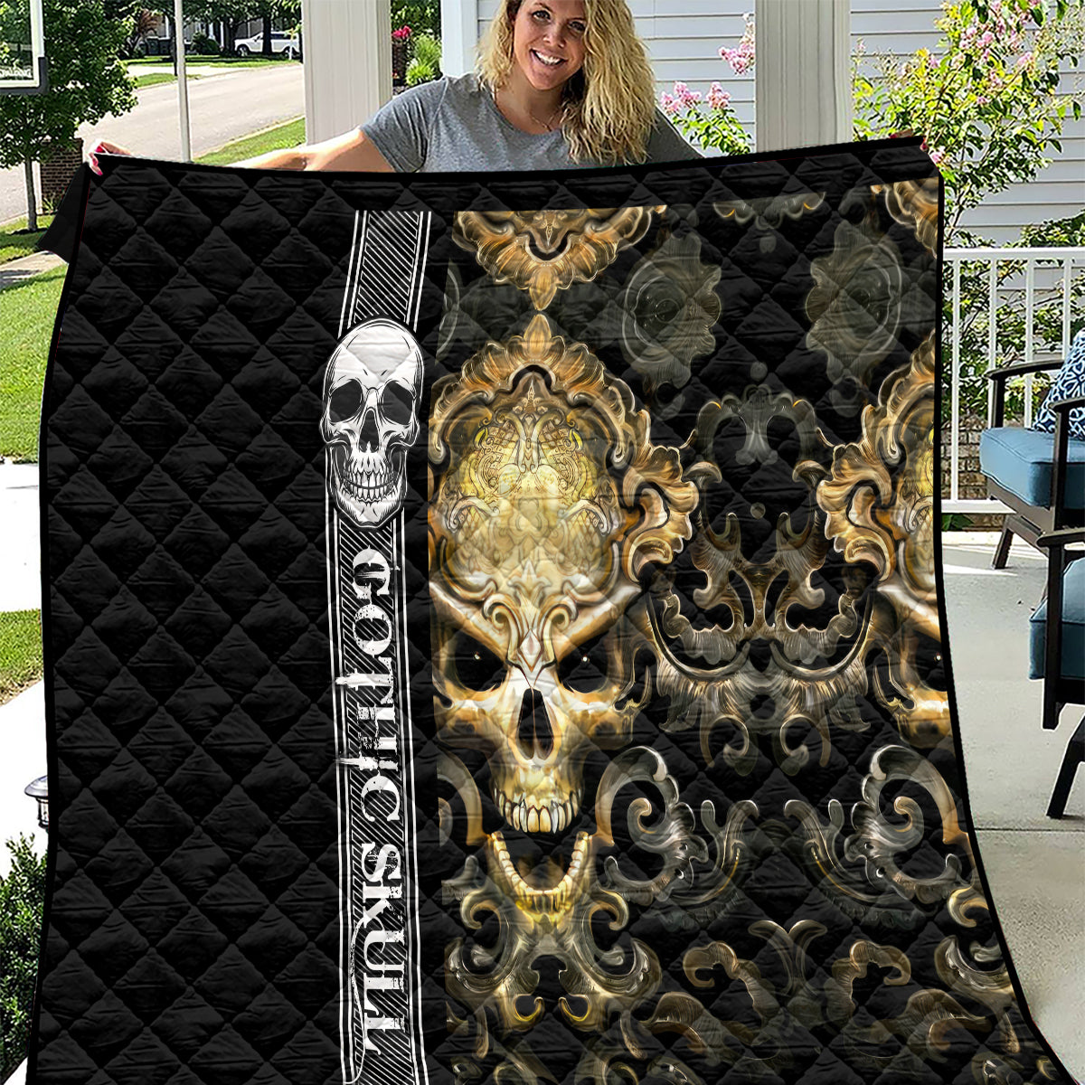 golden-gothic-skull-quilt-embracing-ancient-elegance