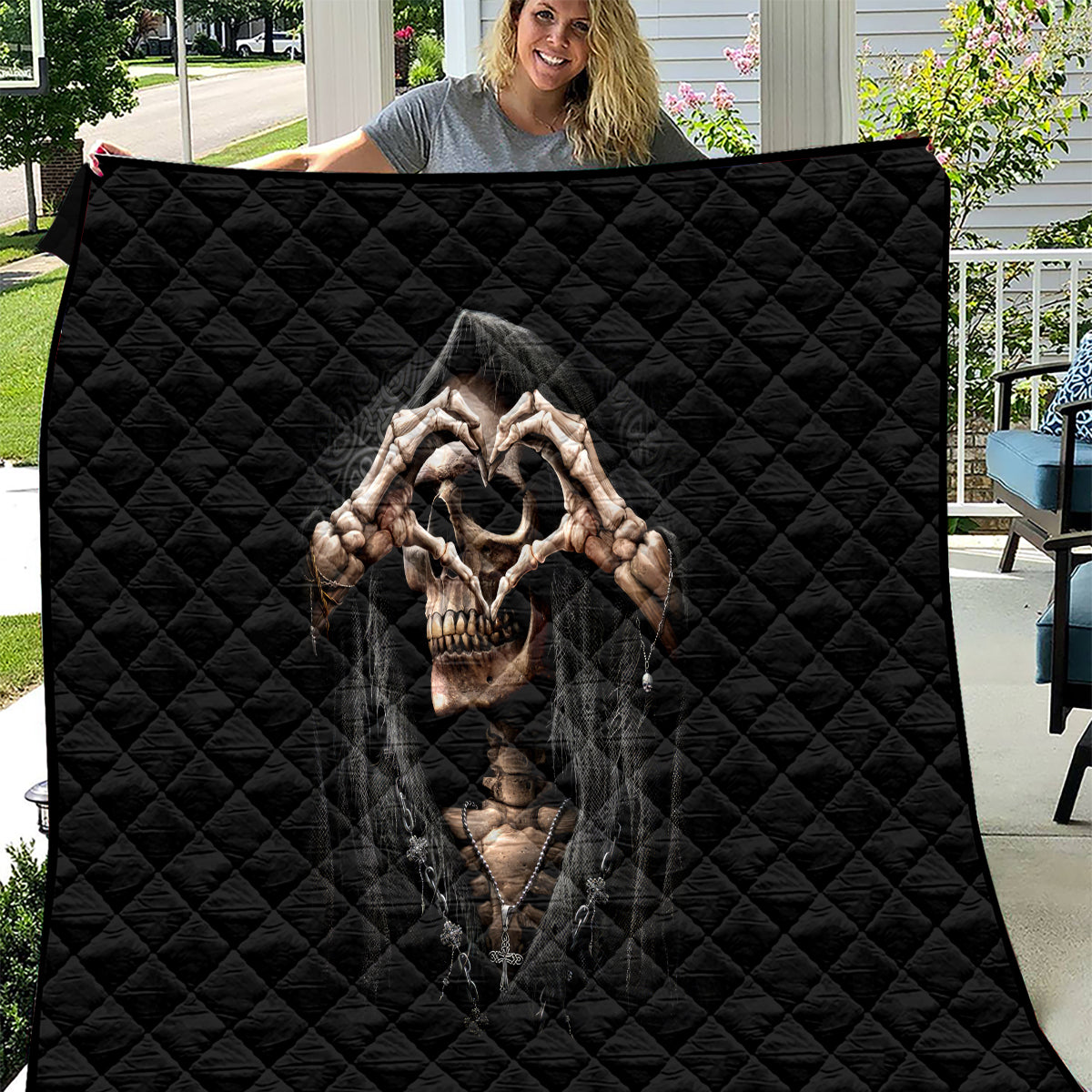 reaper-heart-quilt-eternal-embrace-uniting-souls-in-the-realm-of-skulls