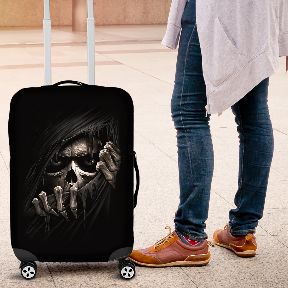 skull-luggage-cover-evil-skeleton-look-inside