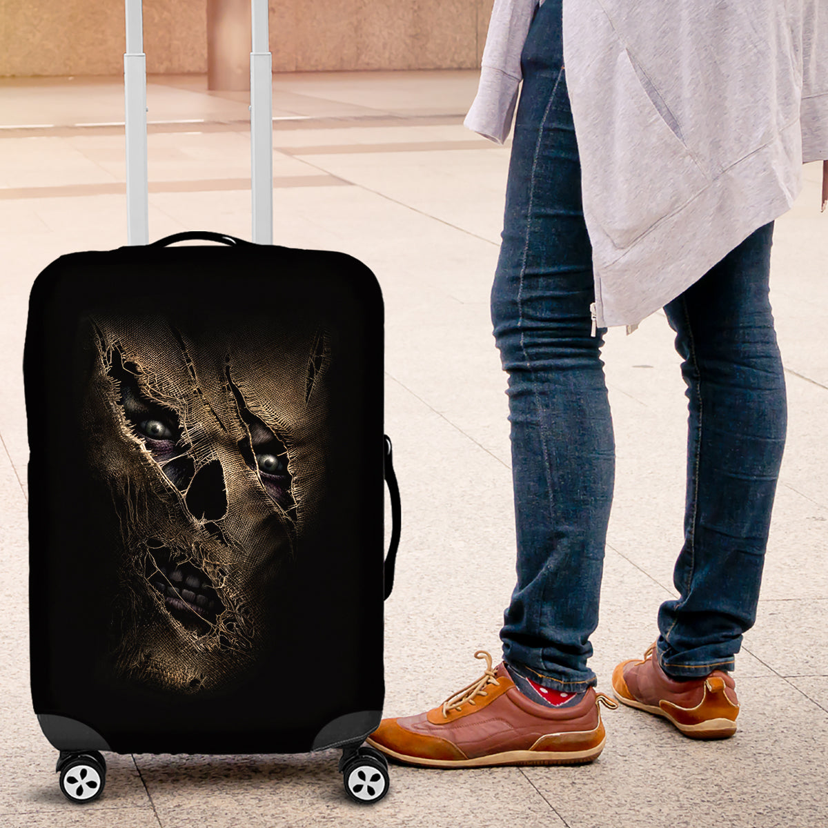 skull-luggage-cover-mummy-face-inside