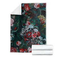 Folded teal and dark green floral skull blanket DT02 with red roses and flowers