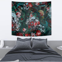 Green Poison tapestry DT02 featuring a skull surrounded by red roses and white blossoms