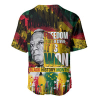 Baseball jersey with V-neck collar, short sleeves, centered multicolor message graphic