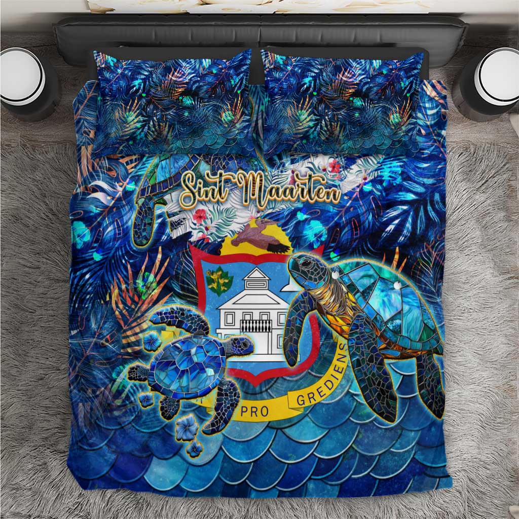 Blue tropical bedding set with sea turtle graphics and matching pillowcases