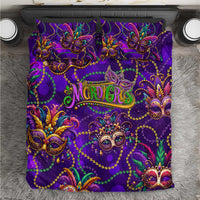 Purple Mardi Gras duvet cover with glittery mask and Mardi Gras lettering, decorative bead swirls