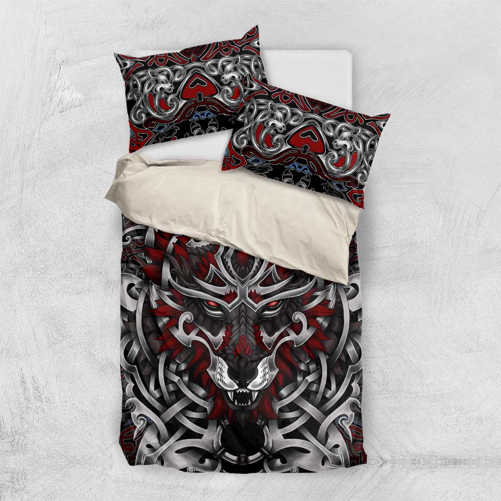 Flat lay bedding set: duvet cover and two pillow shams with wolf face, red and gray