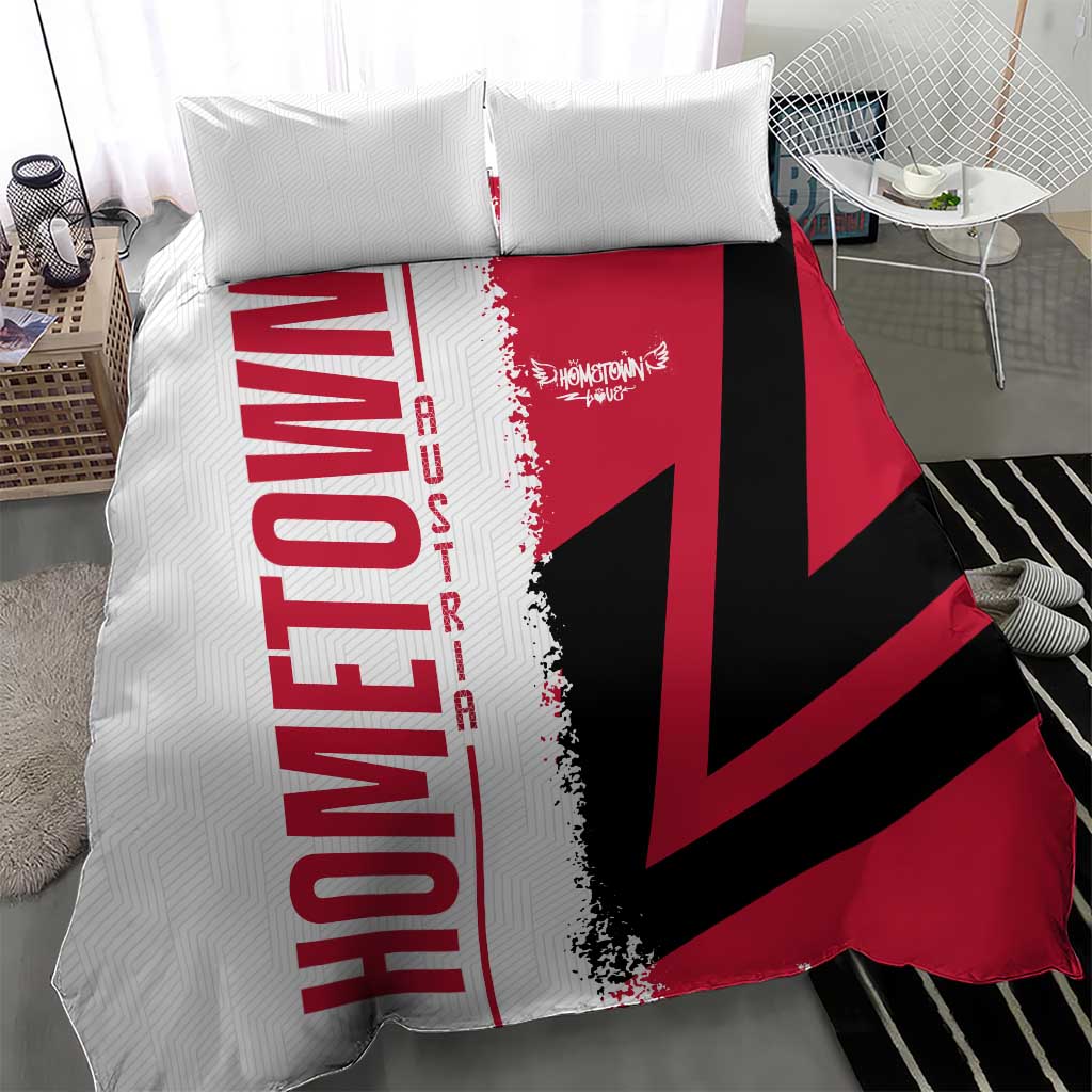 Flag-inspired bedding set with red, black and white cover and two square pillowcases