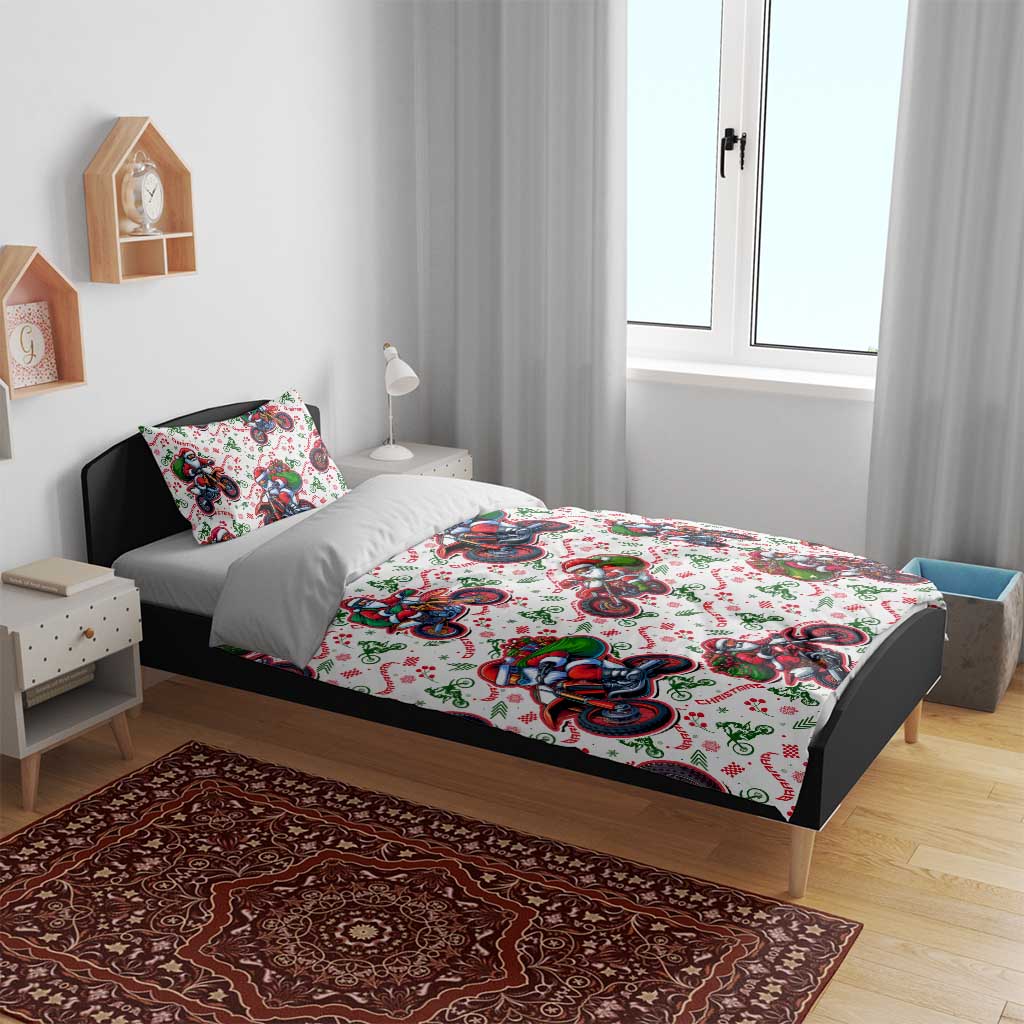 White Christmas bedding set with Santa on motorbikes print on duvet and pillowcases