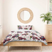 White Christmas bedding set with Santa riding motorbikes pattern on duvet cover and pillowcase