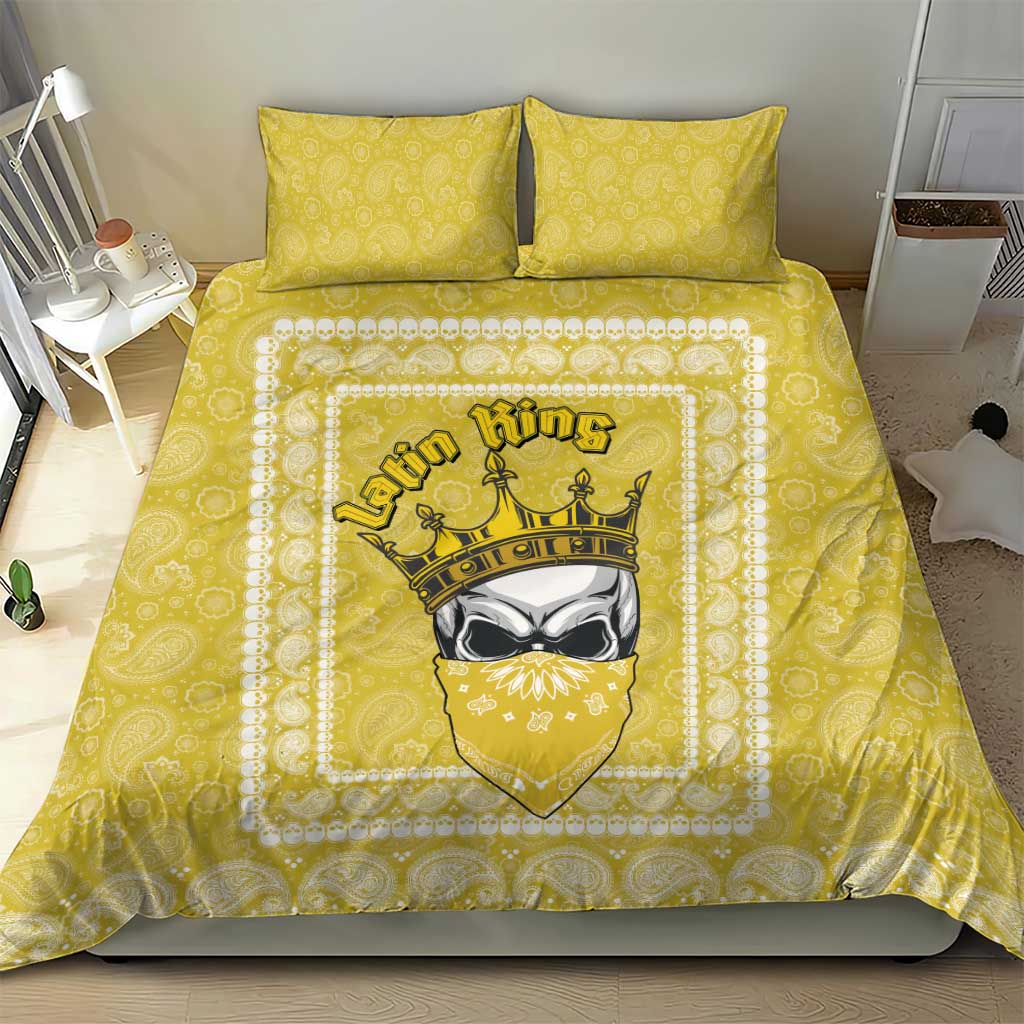 Yellow paisley bedding set with king crown face design and two matching pillowcases