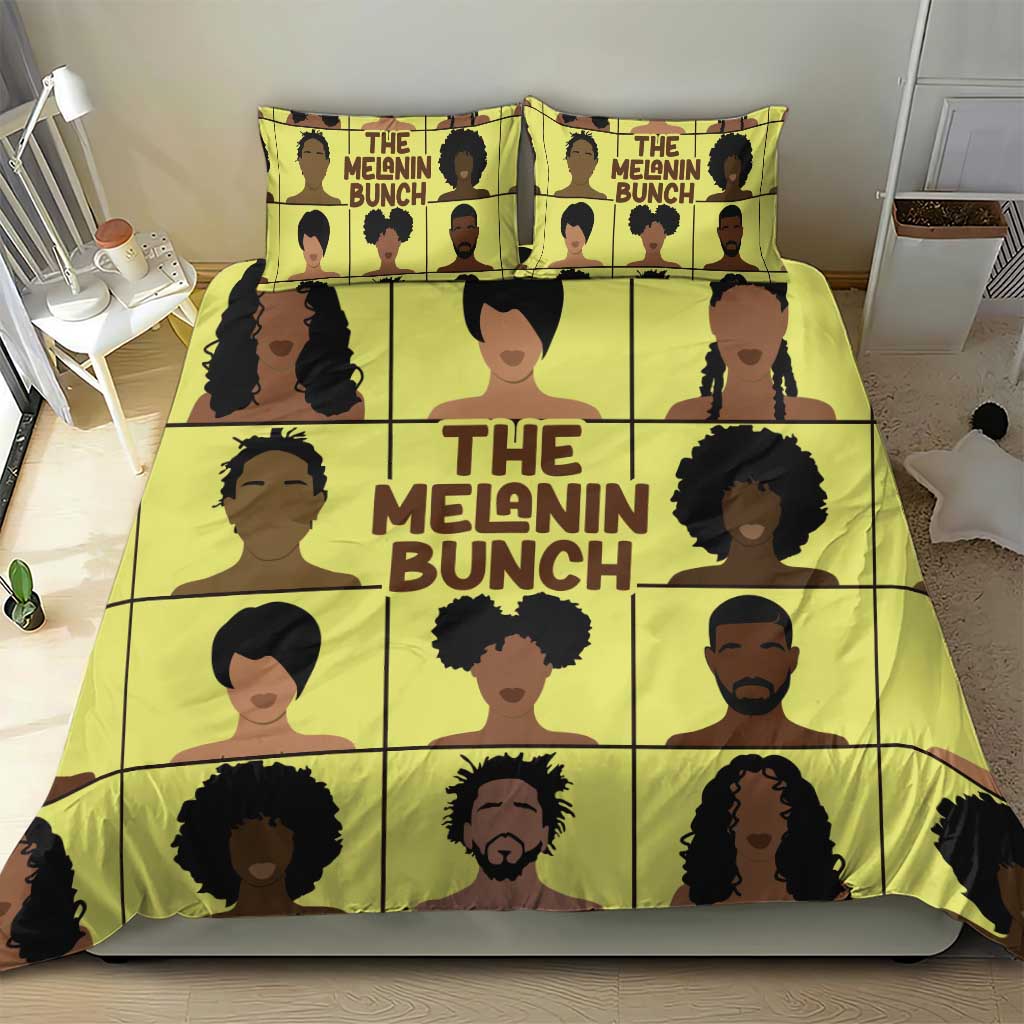 Yellow bedding set with portrait grid duvet and two matching pillow covers