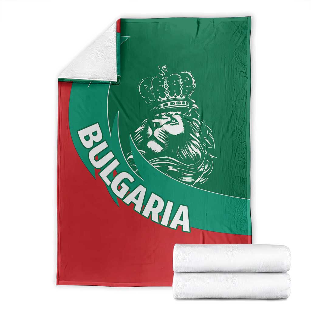 Folded lion emblem blanket set, green and red