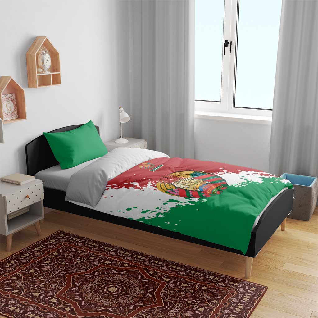 Green pillowcase set and red/white/green duvet cover with circular Belarus emblem print