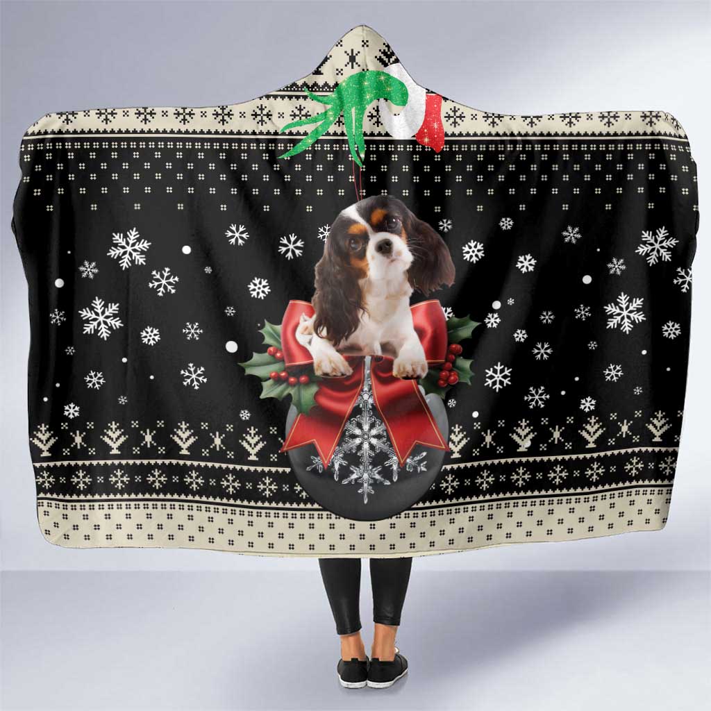 Cavalier King Charles Spaniel Xmas Ball Hooded Blanket Christmas Dog Lovers