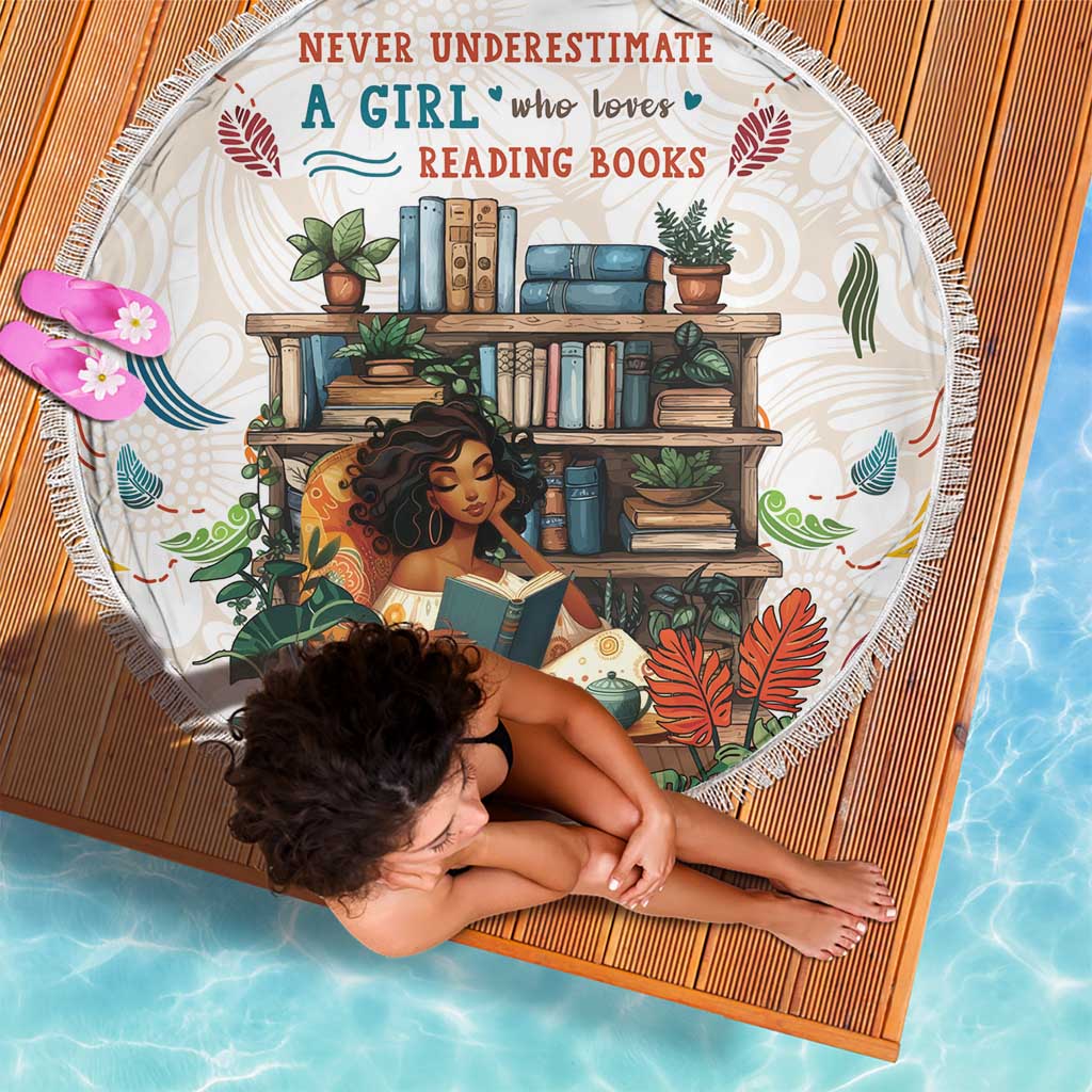 Never Underestimate A Girl Who Loves Reading Books Beach Blanket