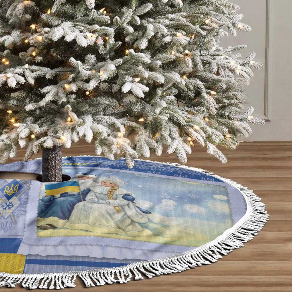 Ukraine Ded Moroz And Snegurochka Christmas Tree Skirt With Wool Effect Patterns - Wonder Print Shop