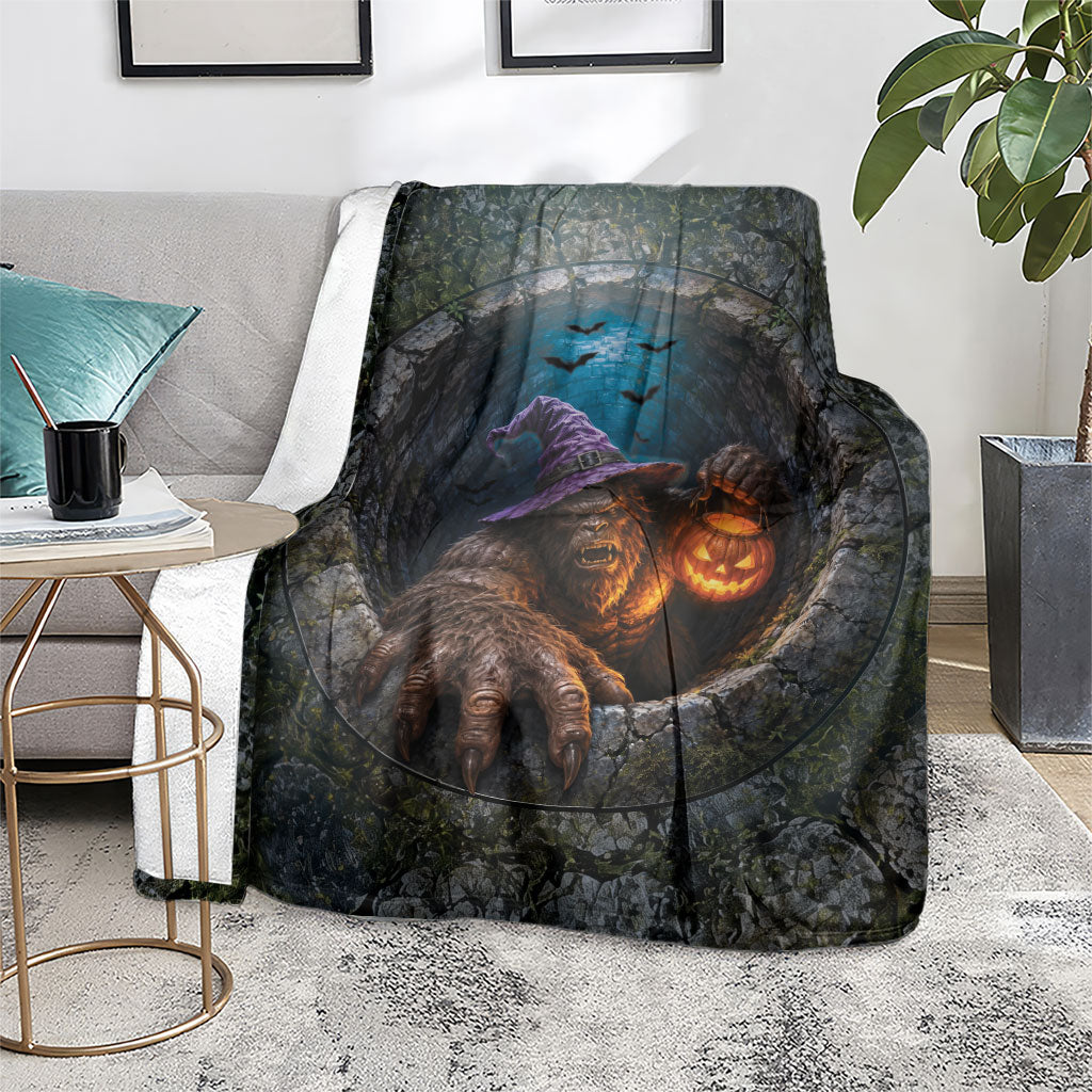 3D Illusion Bigfoot Halloween Blanket Witch Sasquatch Stone Well Pumpkin Lantern