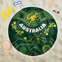 Green round beach blanket with tassel fringe, 'AUSTRALIA' text and kangaroo emblem