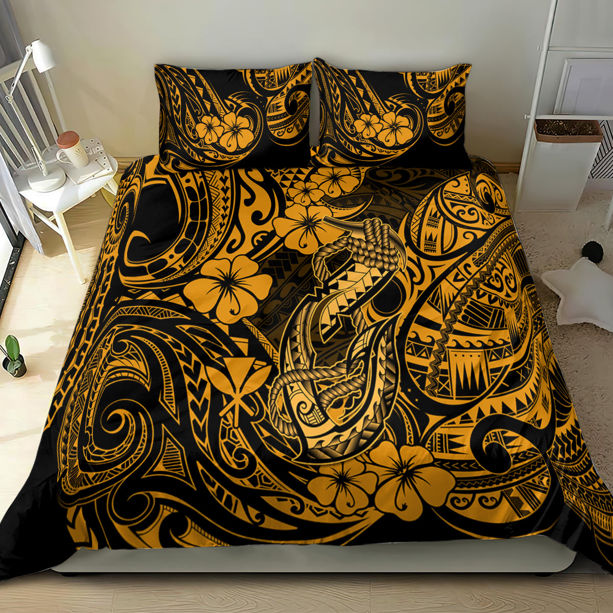 Gold and black Polynesian-pattern bedding set with pillowcases