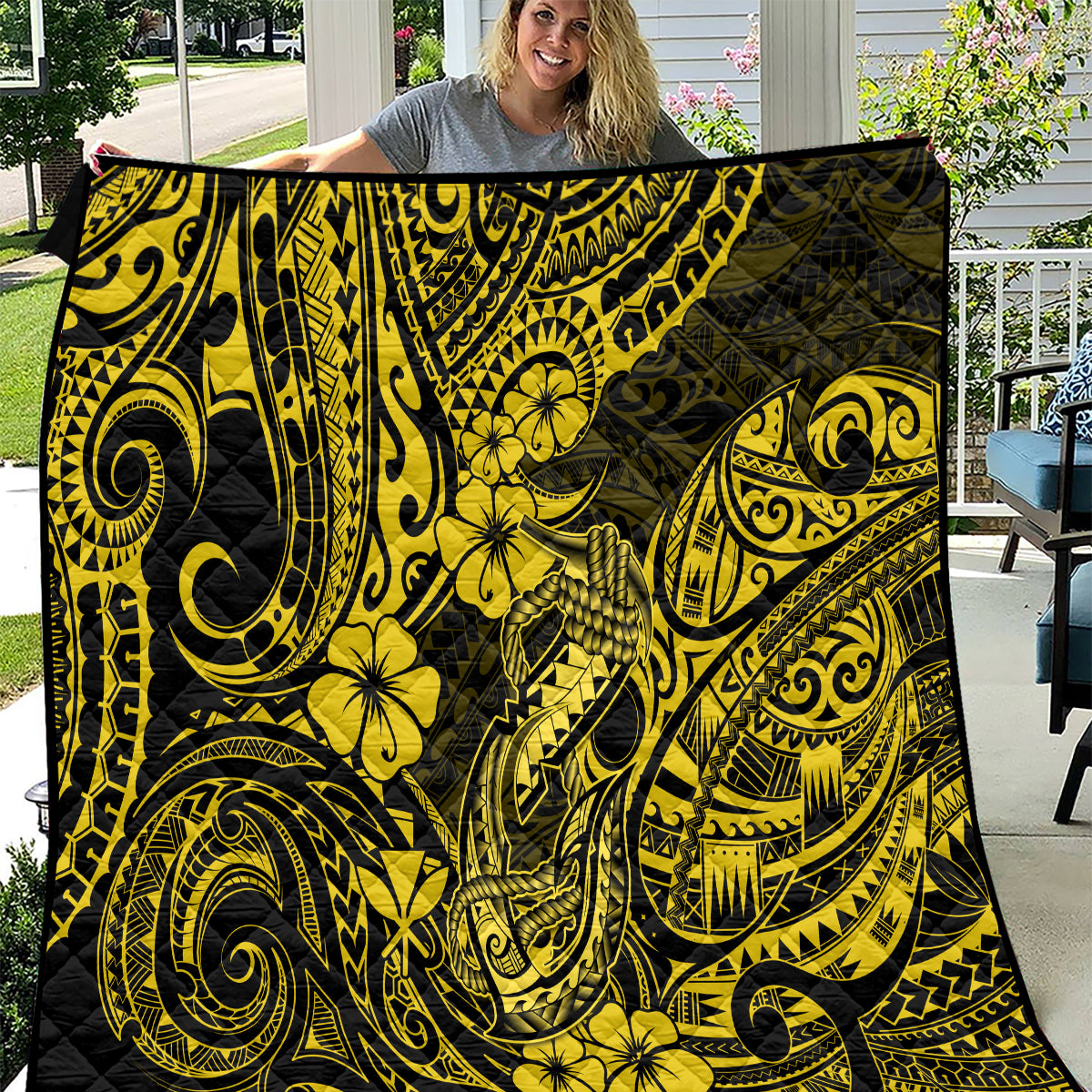 hawaii-fish-hook-quilt-hibiscus-hawaii-tribal-tattoo-yellow-version