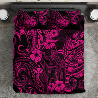 Pink and black Polynesian pattern bedding set, comforter close-up