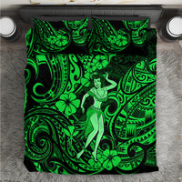 Green Polynesian bedding set with hula girl and swirling leaf pattern