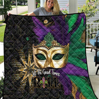 Mardi Gras quilt with gold mask, purple and green swirls, black diamond quilting