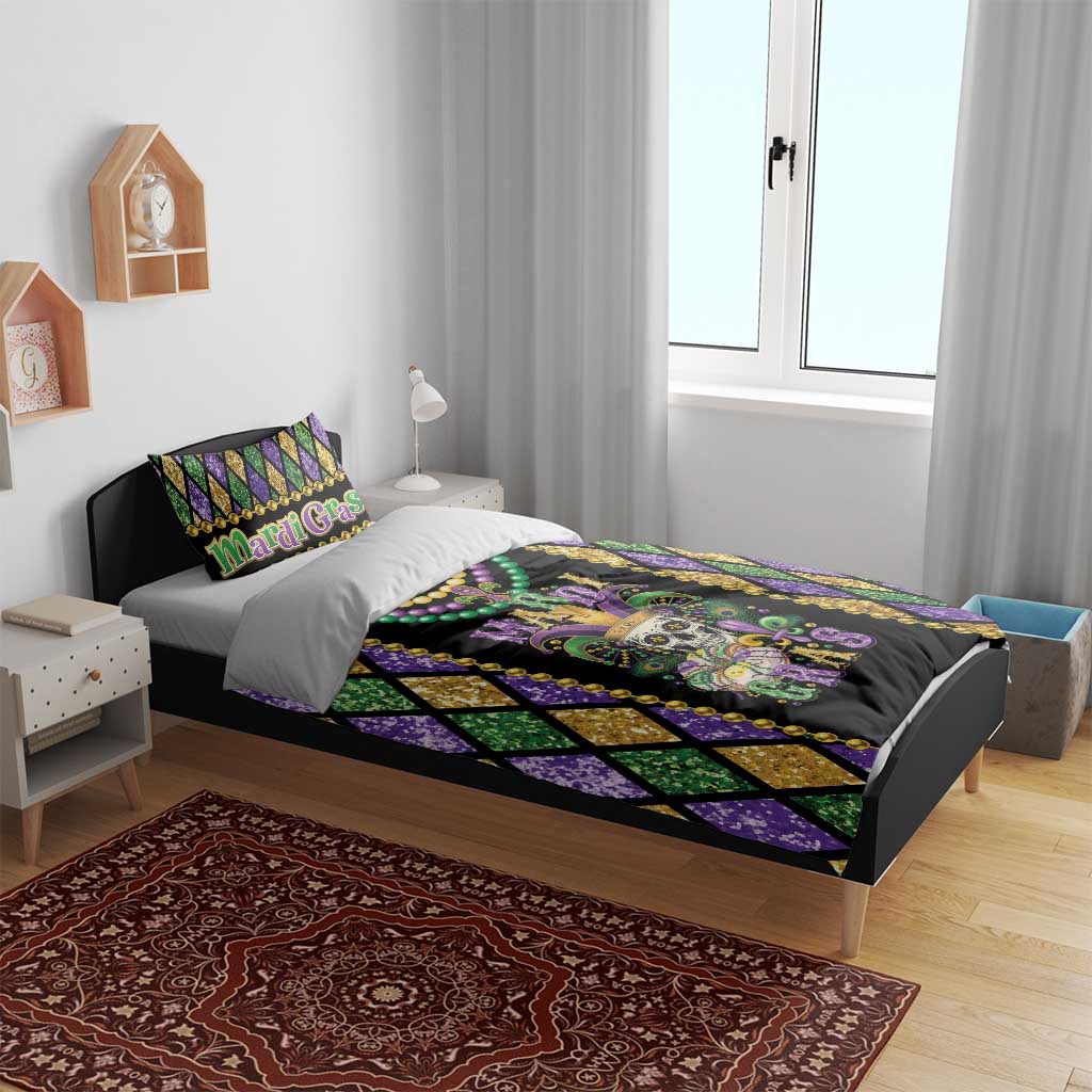 Black duvet with Mardi Gras skull and bead garlands, purple and gold diamond trim