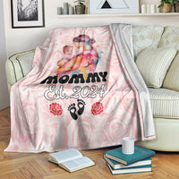 Pink mother’s day blanket with Mom Est. 2024 print and rose-and-paw design