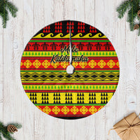 Christmas tree skirt with round cutout, red green yellow Hawaiian quilt pattern