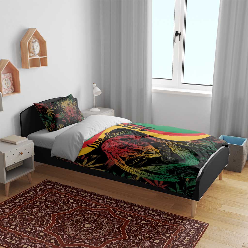 Reggae bedding set on bed: green duvet with lion artwork, red/yellow crescent stripe, 2 pillows