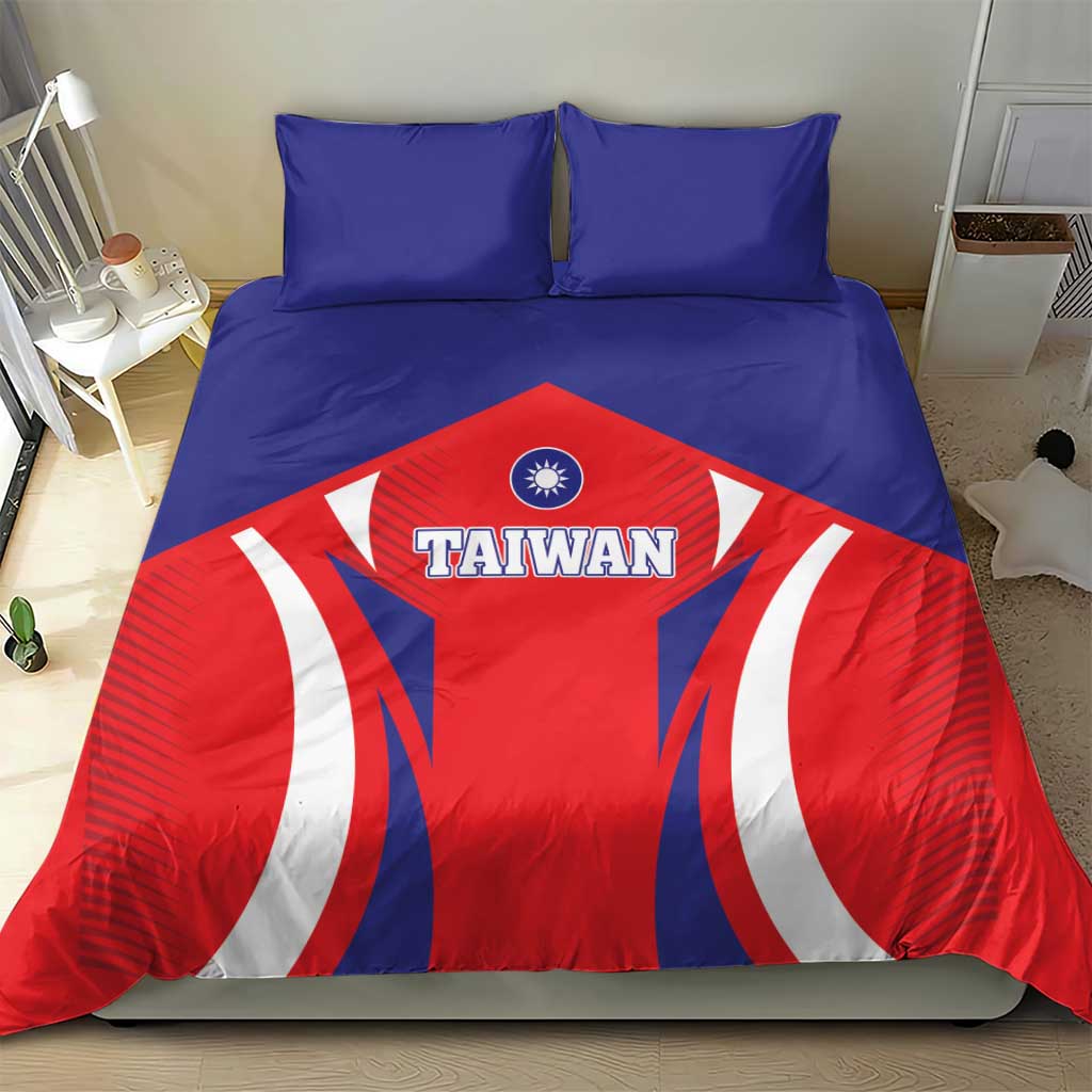 Taiwan flag style bedding set with two blue pillowcases and red-blue duvet center graphic