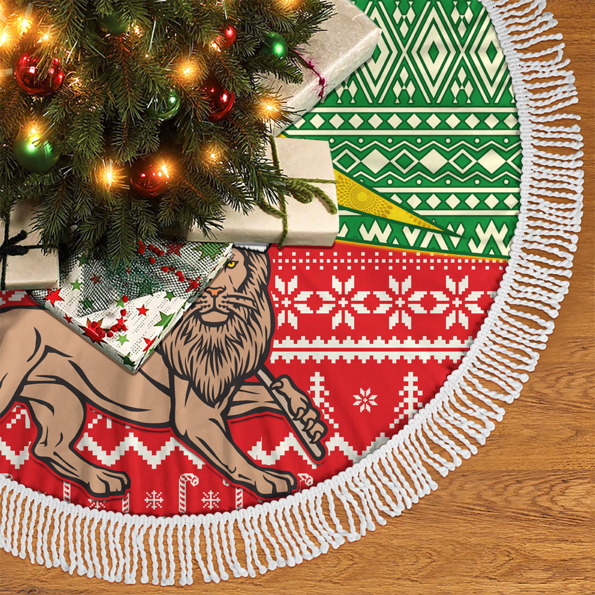 African-pattern Christmas tree skirt featuring a lion figure, green/red bands, white fringe