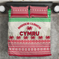 Christmas bedding set, white with red and green Welsh dragon holiday pattern and two pillowcases
