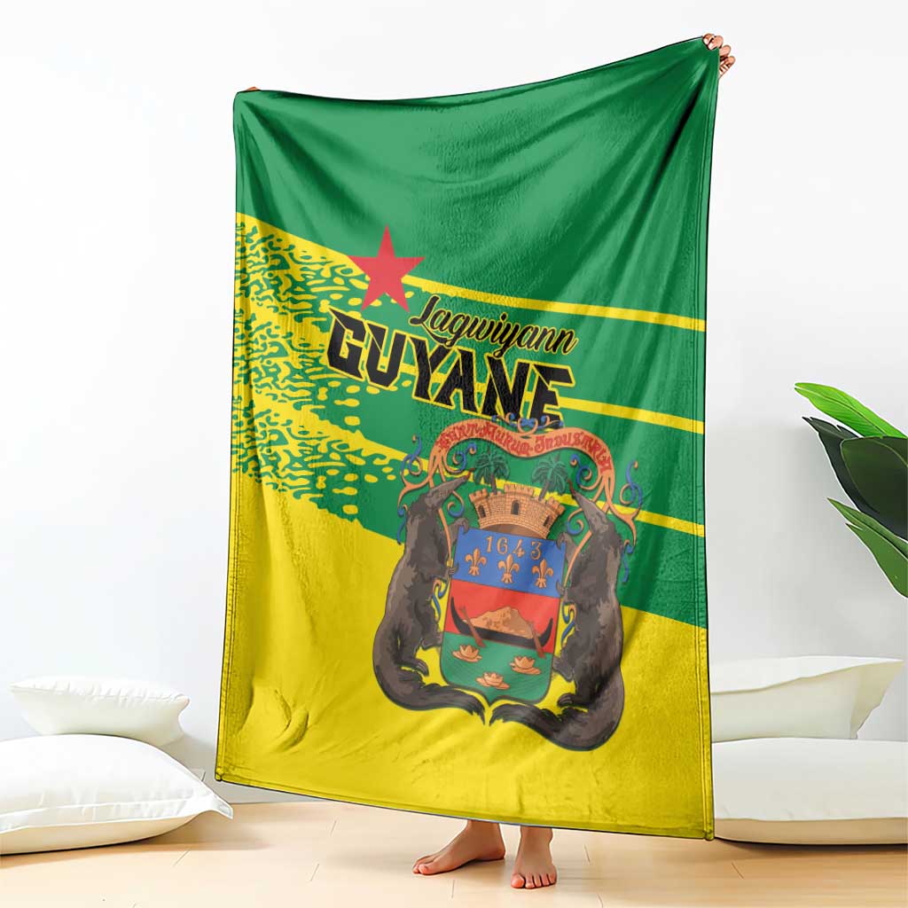 Large Guyane-themed blanket in yellow and green with French Guiana emblem center