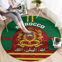 Green round carpet with MOROCCO lettering and red crest with lions