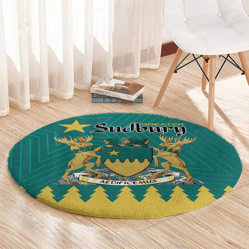 Green round carpet with Sudbury crest center and gold border detail