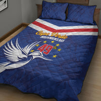 Blue quilt bed set with flag stripes, winged eagle, and Independence Day 49 print
