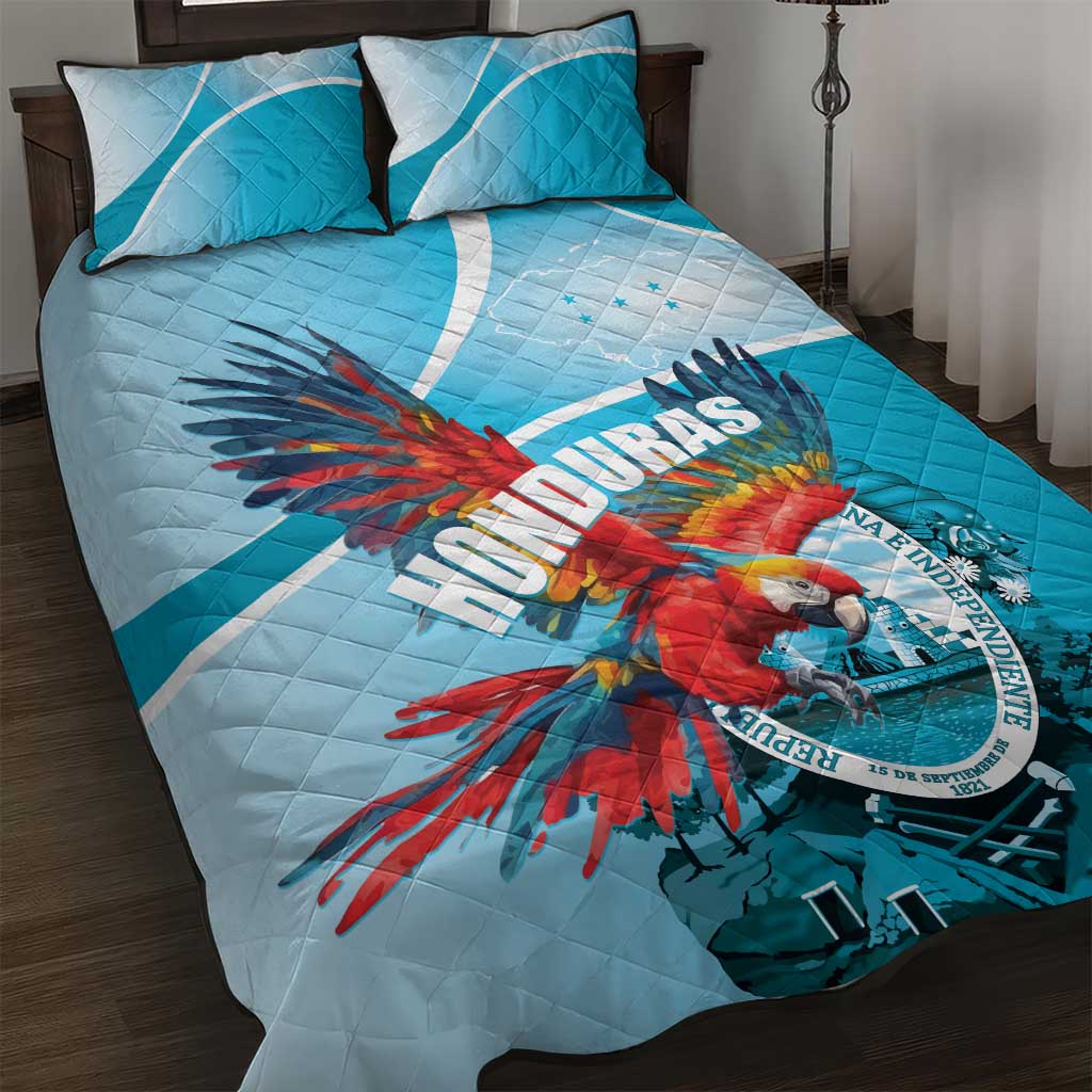 Honduras Independence Day Quilt Bed Set Scarlet Macaw Sky Blue - Wonder Print Shop