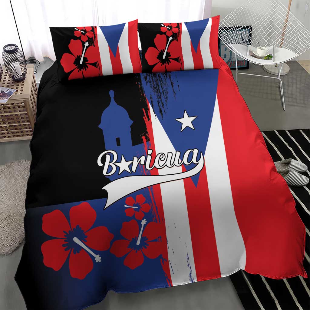 Puerto Rico flag quilt with lighthouse silhouette, hibiscus blossoms, and two pillowcases