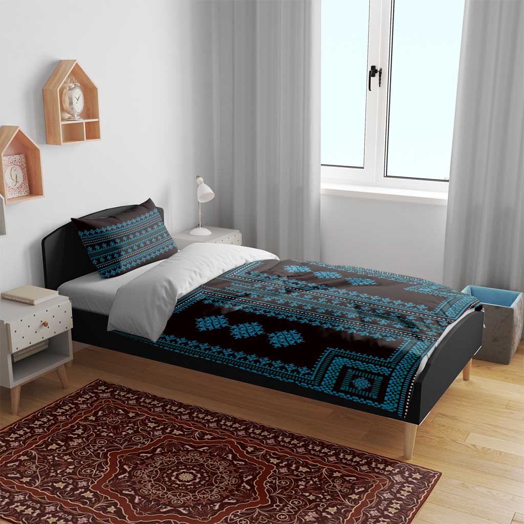 Blue traditional pattern bedding set with matching pillow covers, geometric motifs