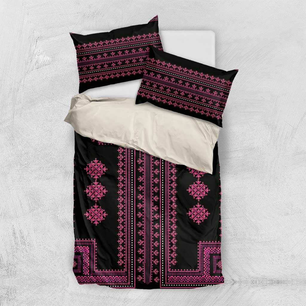 Black bedding set with magenta geometric stripes and diamond motifs, includes two pillowcases