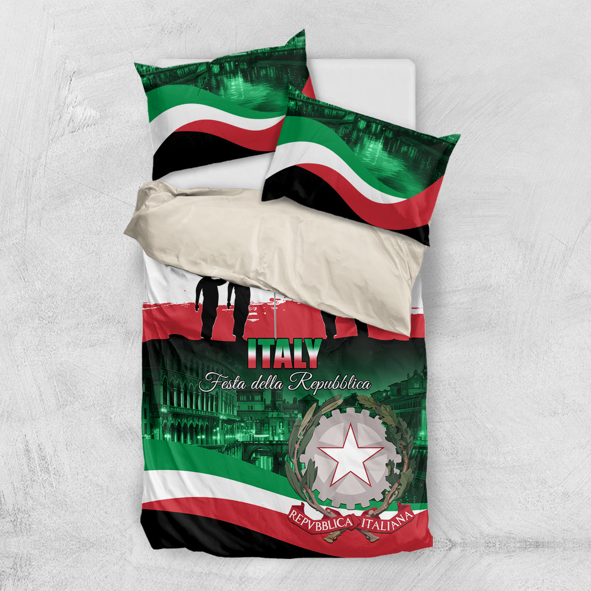 Italy-themed duvet set with two matching pillowcases; green, white and red flag graphics
