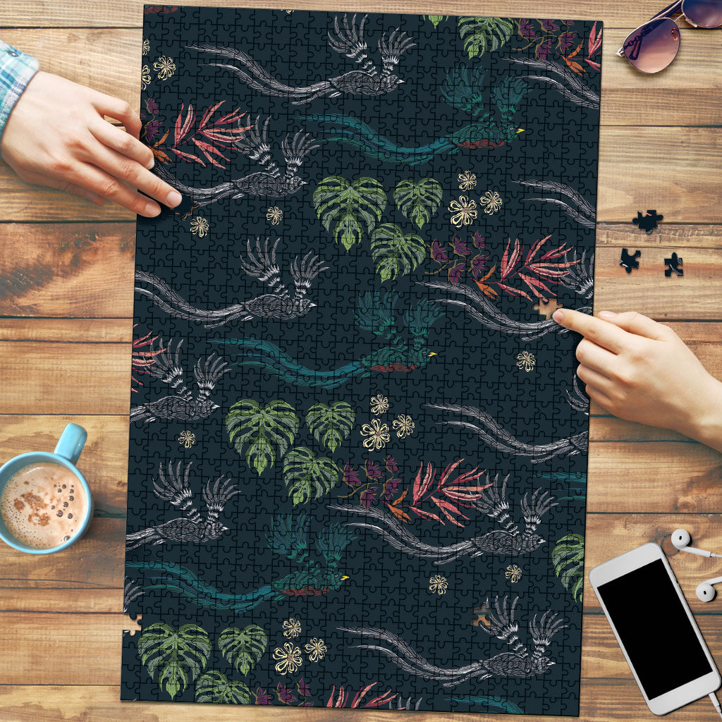 Guatemala Quetzal Bird Pattern Puzzle Embroidery Effect