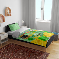 Green Saint Patrick's Day duvet cover with shamrock print and two matching pillowcases